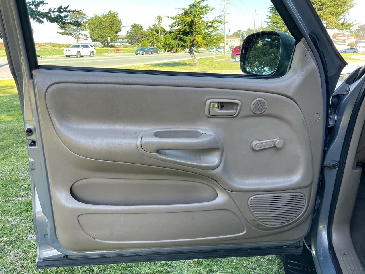 Used 2002 Toyota Tundra Base 2dr Standard Cab 2WD LB For Sale