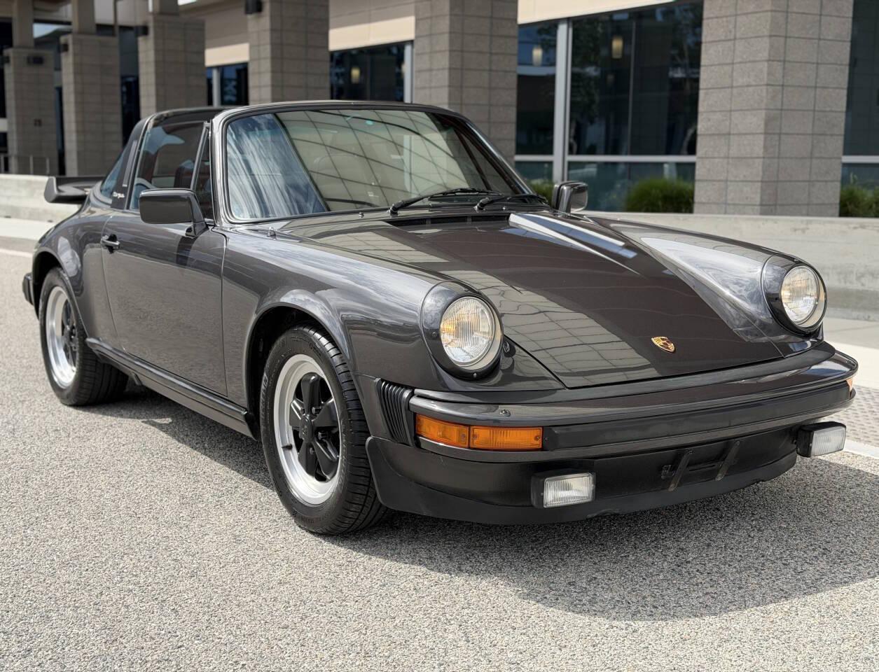 1982 Porsche 911's photo